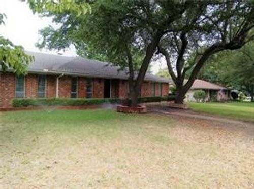 2410 Royal Acres Dr, Denton, TX, 76209-8685 | Card Image