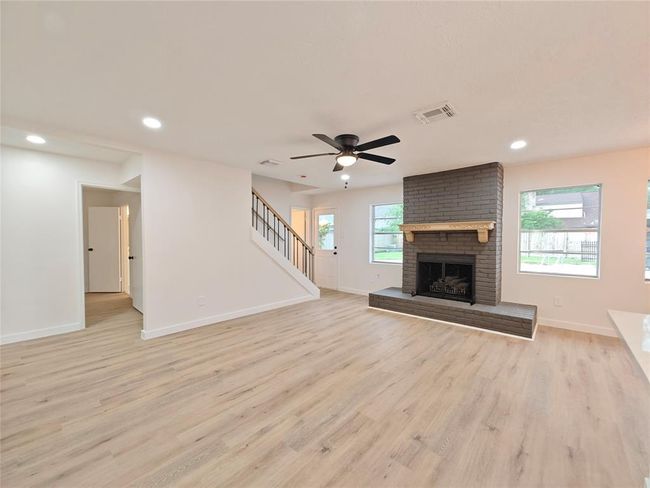 Family Room | Image 17