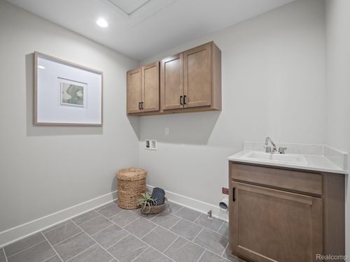 13759 Eagles Way Drive, Shelby Charter Township, MI, 48315 | Card Image