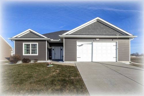 4620 W 11th St, Davenport, IA, 52804-4619 | Card Image