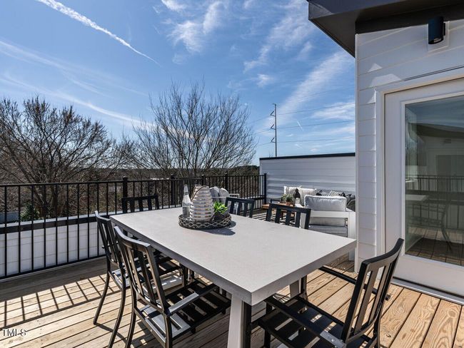 020-1280x960-rooftop-deck | Image 23