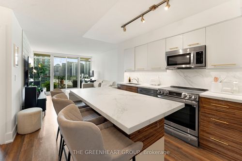 1455-209 Fort York Blvd, Toronto, ON, M5V4A1 | Card Image