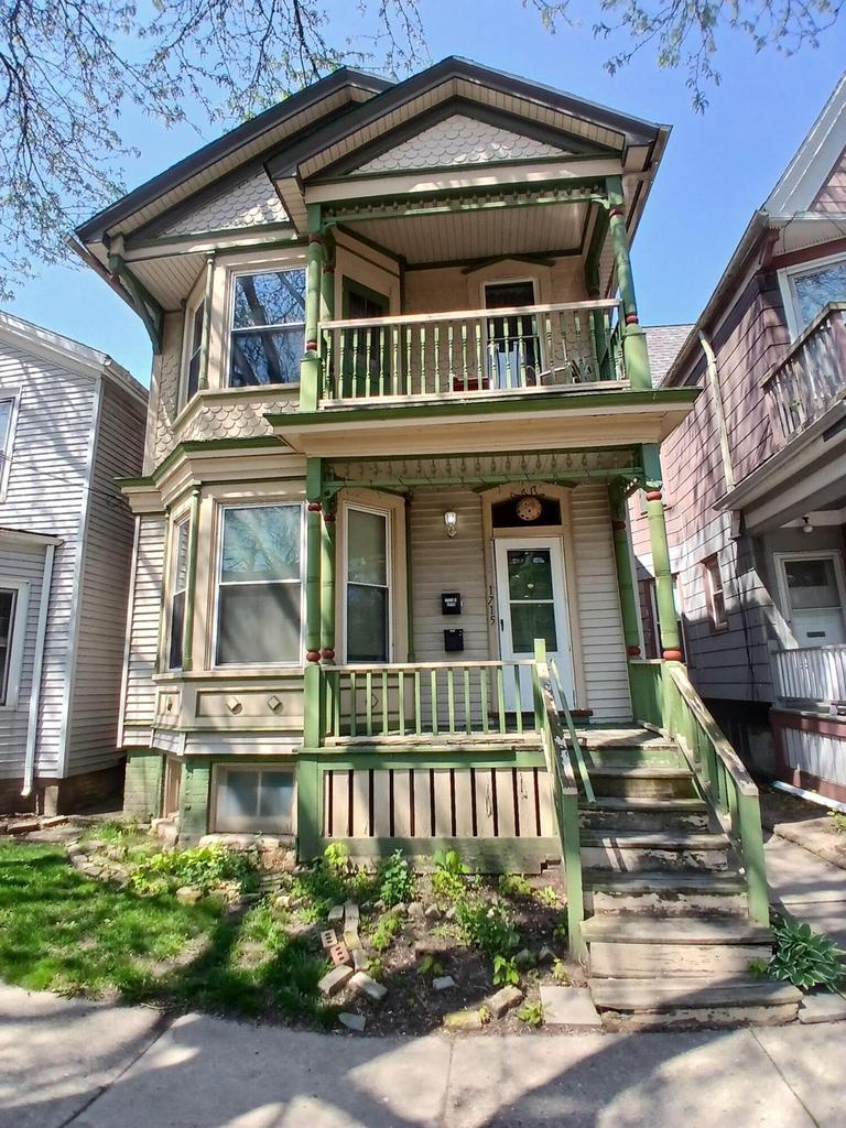 Astor St, Milwaukee, WI 53202
