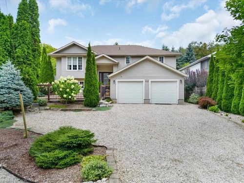 139 Gold St, Elora, ON, N0B1S0 | Card Image