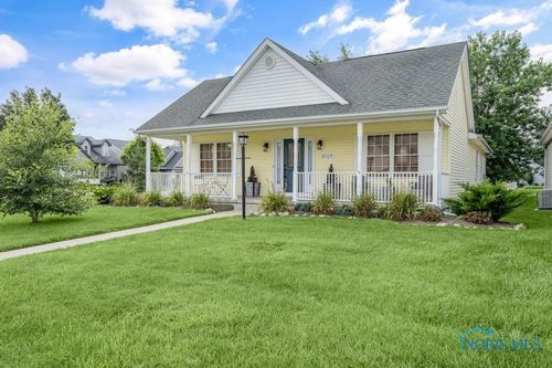 8109 Sunset Ln, Sylvania, OH, 43560-9460 | Card Image