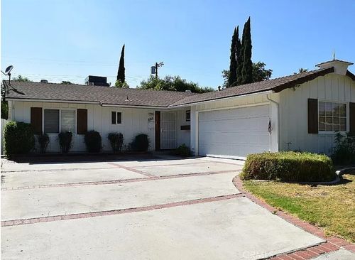 6165 Tony Ave, Woodland Hills, CA, 91367-1250 | Card Image