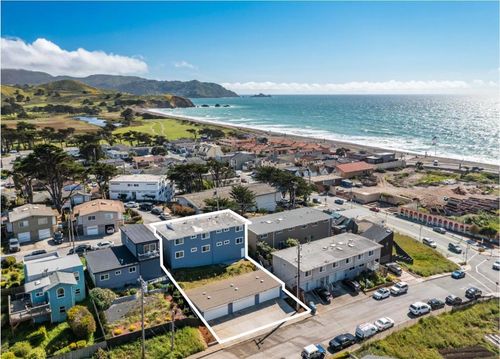 127 Hilton Way, Pacifica, CA, 94044-8006 | Card Image