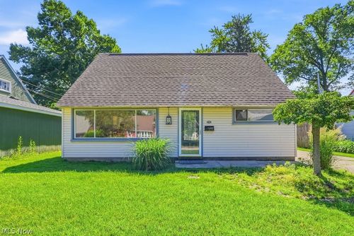 1757 Windsor Street, Cuyahoga Falls, OH, 44221 | Card Image