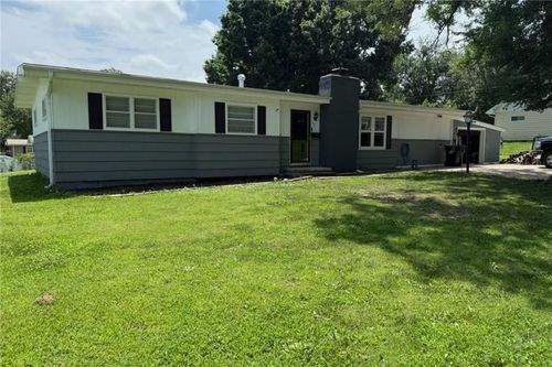 301 9th St, Warrensburg, MO, 64093-2554 | Card Image