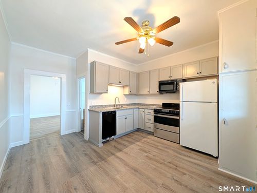 apt-d-516 Main St, New Hartford, CT, 06057-2127 | Card Image