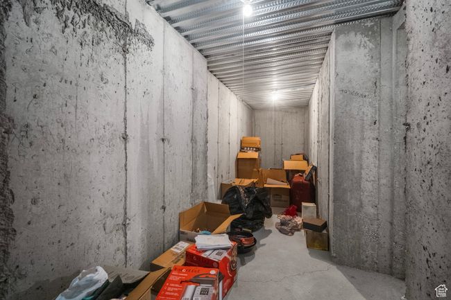 Cold Storage | Image 22