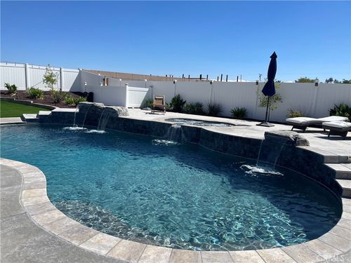17061 Deodar St, Hesperia, CA, 92345-2116 | Card Image