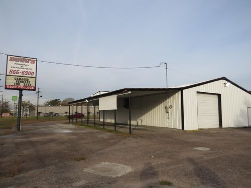 6828 College St, Beaumont, TX, 77707-3203 | Card Image