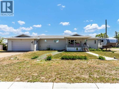 159 Elgin St, Irvine, AB, T0J1V0 | Card Image