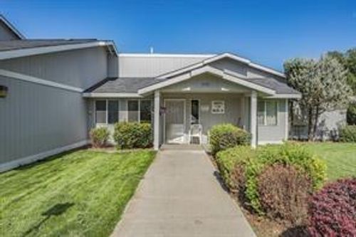 542 S Summit St, Colville, WA, 99114-9360 | Card Image