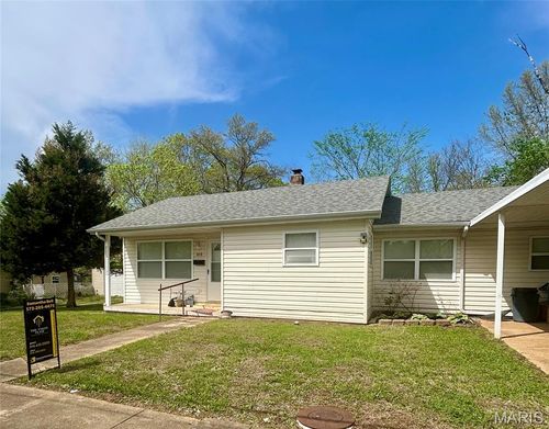 409 W James Ave, Cuba, MO, 65453-1018 | Card Image