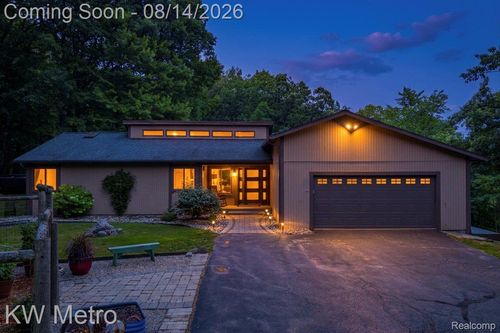 3050 Indian Lake Rd, Oxford, MI, 48370-3004 | Card Image