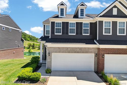 4799 Broomfield Way, Lake Orion, MI, 48359-1956 | Card Image
