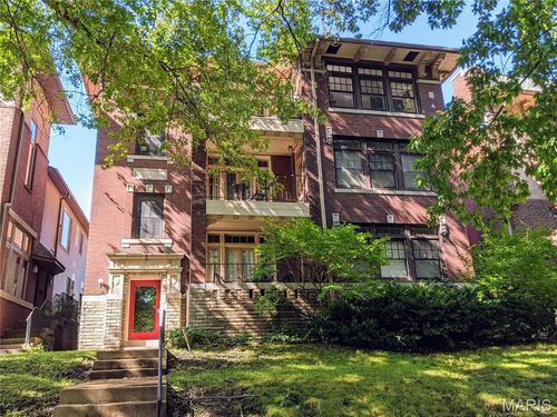 1b-5345 Pershing Ave, Saint Louis, MO, 63112-1782 | Card Image