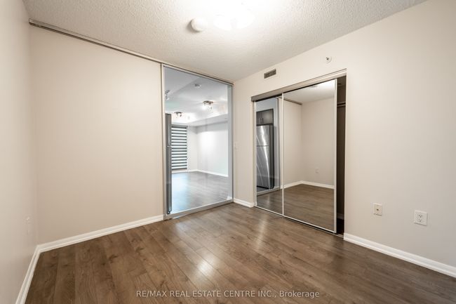 215 - 3091 Dufferin St, Condo with 1 bedrooms, 1 bathrooms and null parking in Toronto ON | Image 9