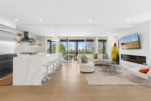 2803 Noyac Rd, Sag Harbor, NY, 11963-1916 | Card Image