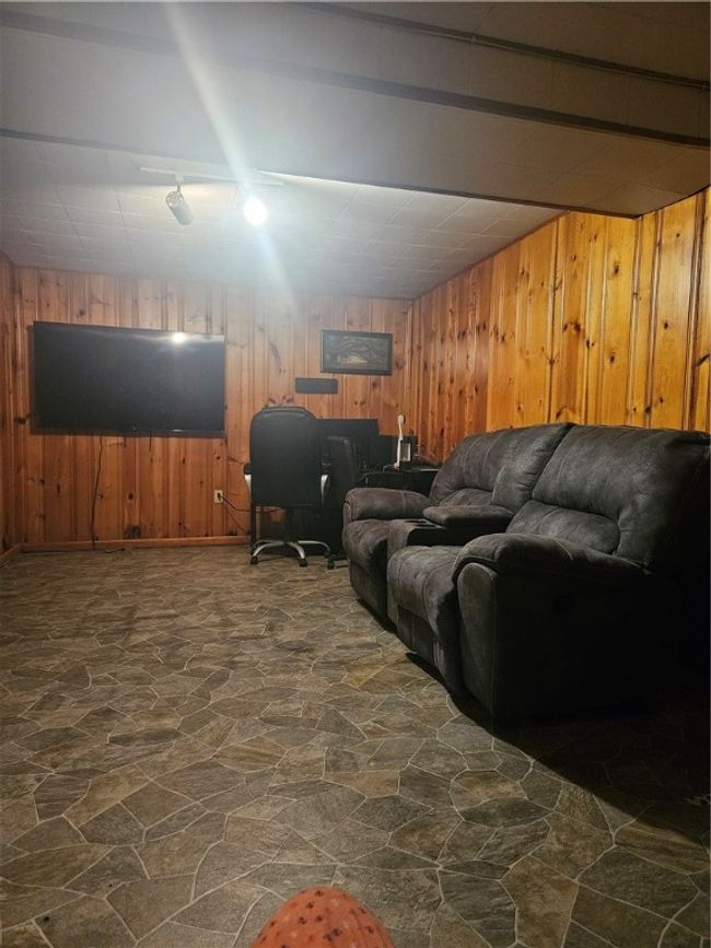 305 State St, House other with 2 bedrooms, 1 bathrooms and null parking in Smethport PA | Image 41