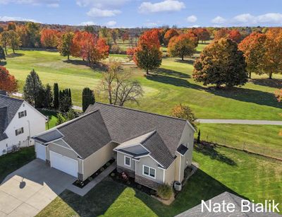 Front aerial view | Image 1