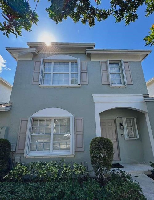 9500 Stanley Ln, Tamarac, FL, 33321-6358 | Card Image