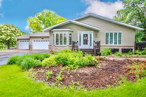 1977 Country Ln, ABERDEEN, SD, 57401-8538 | Card Image
