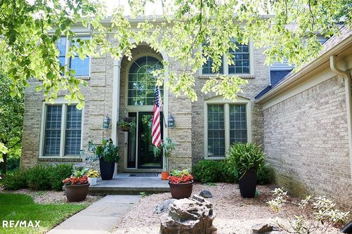 4199 Wincrest Ln, Rochester, MI, 48306-4771 | Card Image