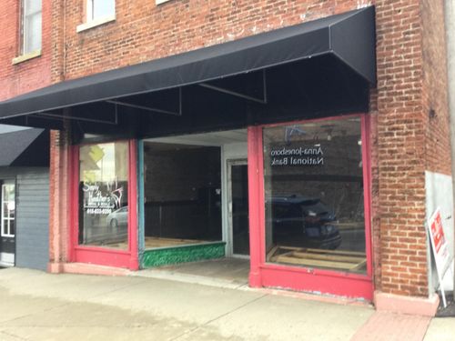 214 S Main St, Anna, IL, 62906-1240 | Card Image