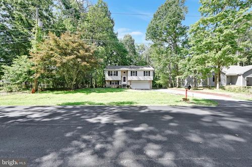 1800 Crazy Horse Dr, AUBURN, PA, 17922-9346 | Card Image
