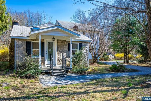 16 Skytop, PORT MURRAY, NJ, 07865-3246 | Card Image