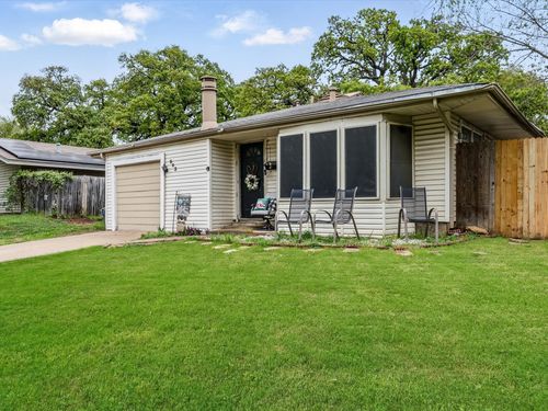 903 S Mills Dr, Euless, TX, 76040-5149 | Card Image