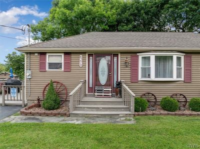 6278 Middle Road, House other with 3 bedrooms, 1 bathrooms and null parking in Stockbridge NY | Image 3