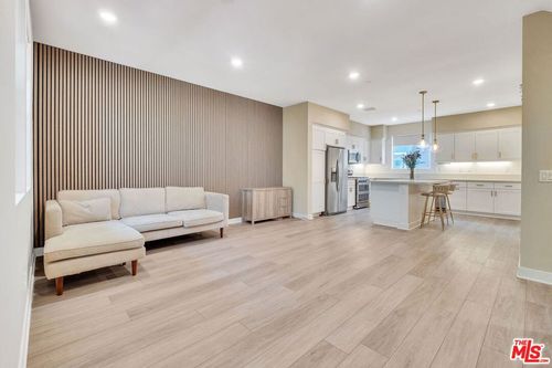 7556 Landon Ln, Gardena, CA, 90248-1404 | Card Image