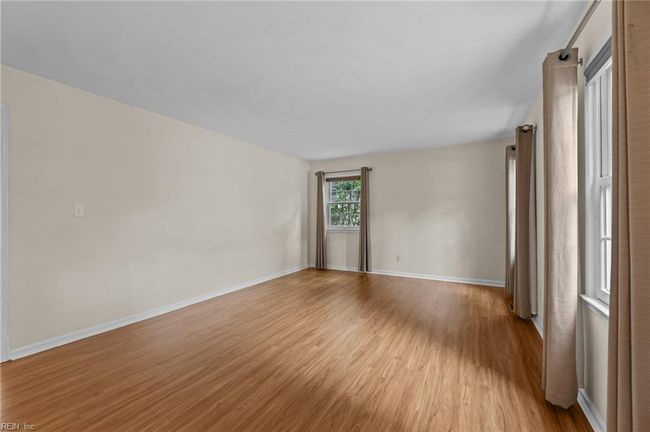 Living Room | Image 7
