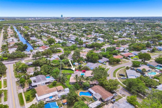 2320 Sw 36 Th Ave, House other with 6 bedrooms, 5 bathrooms and null parking in Fort Lauderdale FL | Image 36