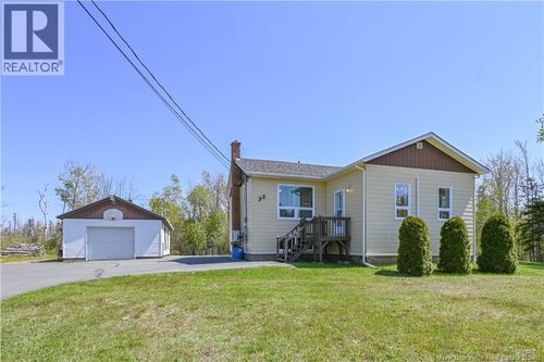 35 Mallet St, Haut-Shippagan, NB, E8S2S2 | Card Image