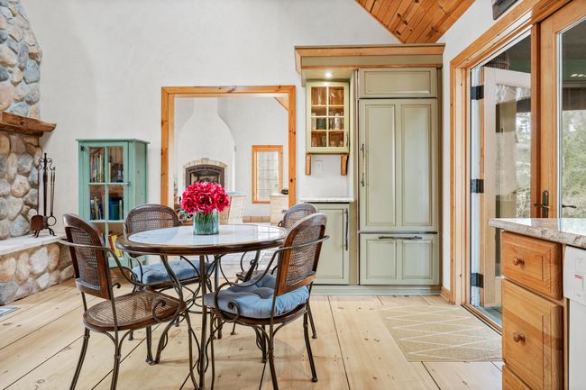 Looking into family room | Image 7