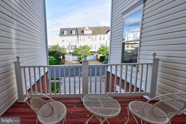 8182 Cobble Pond Way, Townhouse with 4 bedrooms, 3 bathrooms and null parking in MANASSAS VA | Image 38