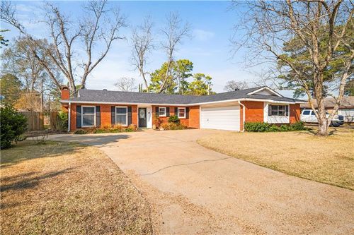 3904 Gingerbread Rd, Alexandria, LA, 71303-3224 | Card Image