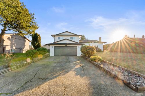 15796 95a Ave, Surrey, BC, V4N2L4 | Card Image