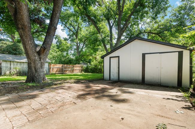 310 N Walnut St, House other with 3 bedrooms, 2 bathrooms and null parking in Cleburne TX | Image 21