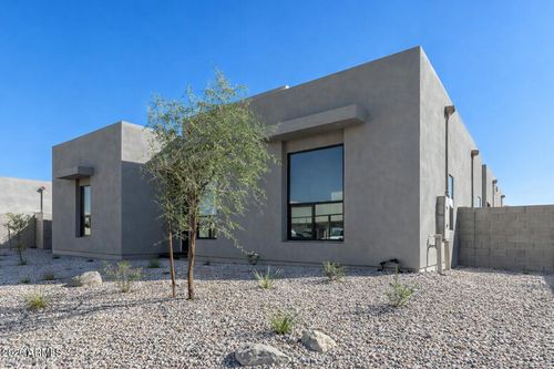 5713 E Rancho Caliente Dr, Cave Creek, AZ, 85331-3132 | Card Image