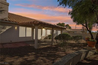 6065 Shadow Oak Drive, House other with 3 bedrooms, 2 bathrooms and null parking in North Las Vegas NV | Image 2