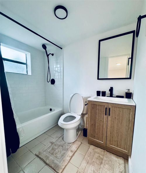 back-house-2205 Sw 16th Ter, Miami, FL, 33145 | Card Image