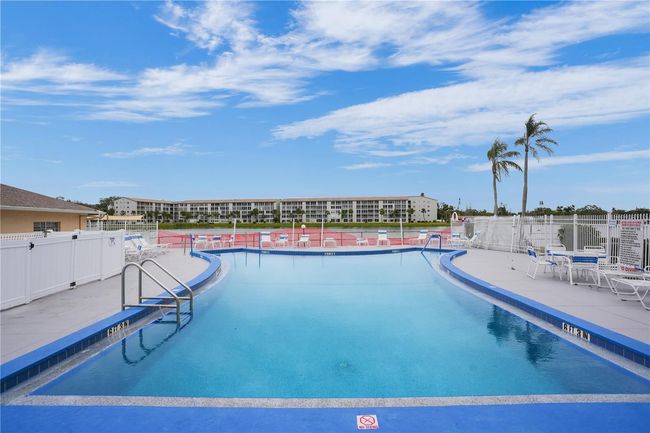 K302 - 3622 Lake Bayshore Dr, Condo with 2 bedrooms, 2 bathrooms and null parking in BRADENTON FL | Image 35