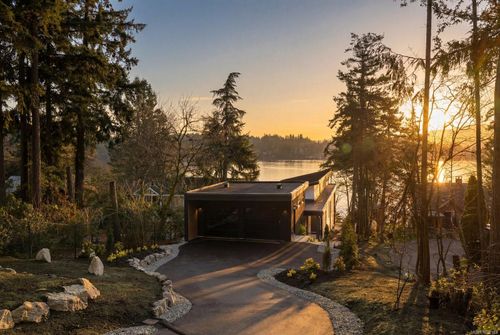 11392 Chalet Rd, North Saanich, BC, V8L5L9 | Card Image