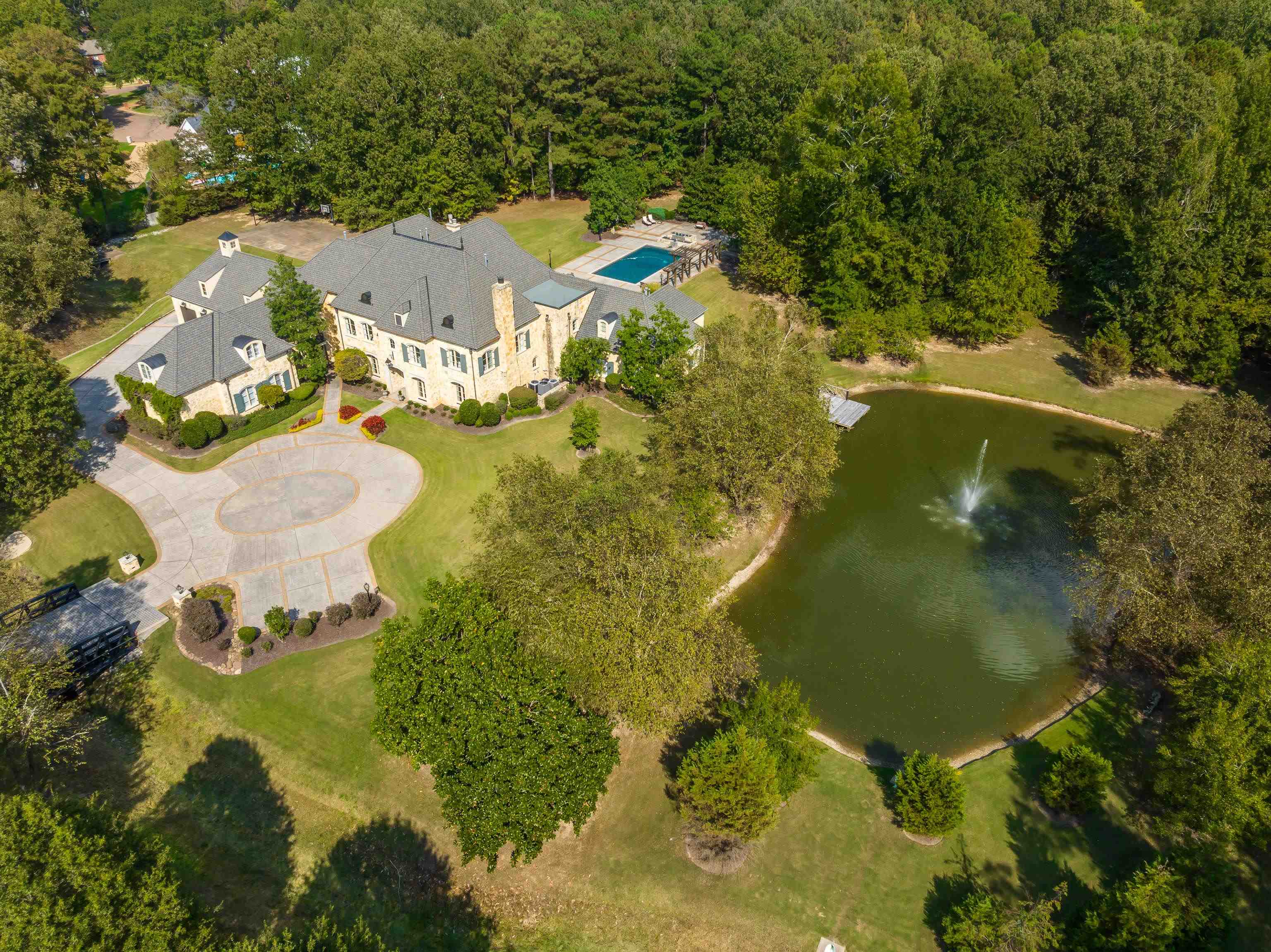 Dogwood Rd, Germantown, TN 38139